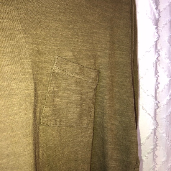 4/$25 ~ 
MICHEAL KORS LONG SLEEVE TEE WITH POCKET - Picture 7 of 8